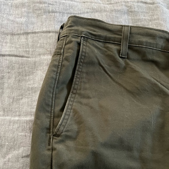 Men’s green Levi pants - Picture 5 of 6